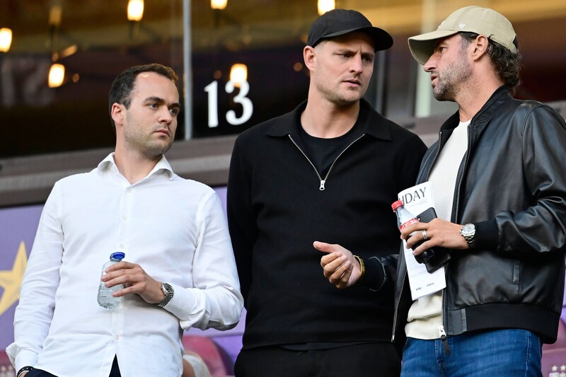 Dochy, Borguet como Fox.