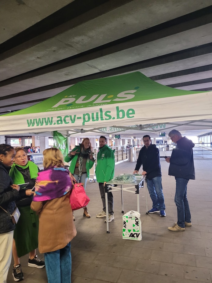 ACV Airport houdt enquête bij 800 luchthavenwerknemers: 70 procent ...