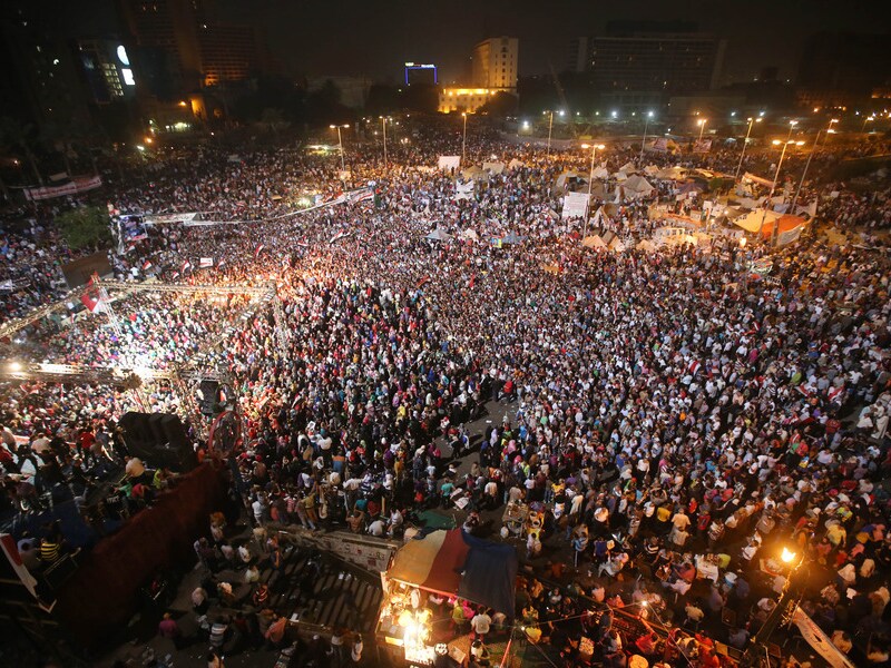 Aanhangers van de afgezettet president Morsi op het Tahrir-plein in Cairo.