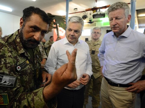 Didier Reynders en Pieter De Crem op bezoek in Afghanistan