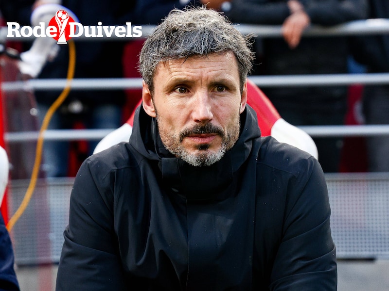 De handtekeningen zijn gezet: Mark van Bommel is nu ook officieel de nieuwe bondscoach van de Rode Duivels 