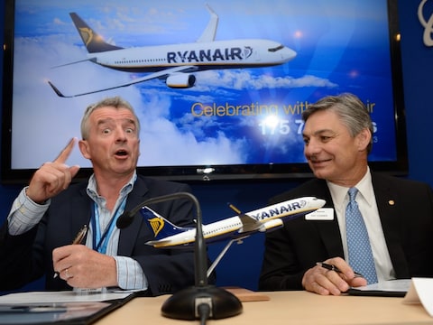 Ryanair-topman O'Leary (L) en Boeing-CEO Ray Connor.