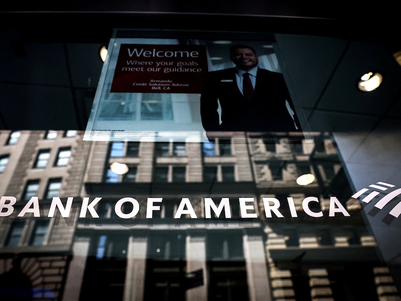 Het logo van Bank of Amerika op een vesting in New York. Archiefbeeld.