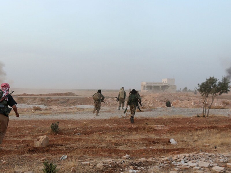 Gevechten vlakbij de Syrische plaats Aleppo