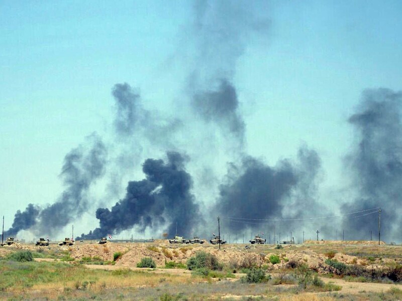 Rook stijgt op na bombardementen van de coalitie die IS wil verjagen uit Fallujah.