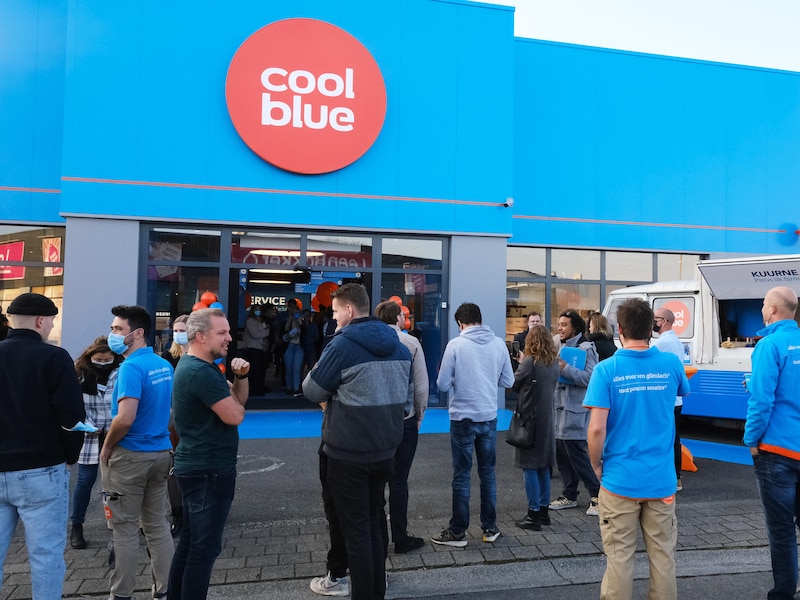 Een beeld uit het archief bij de opening van de vestiging van Coolblue in Kuurne