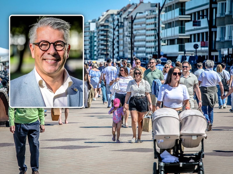 Flaneren op de dijk in Knokke. Inzet: schepen Bert De Brabandere.