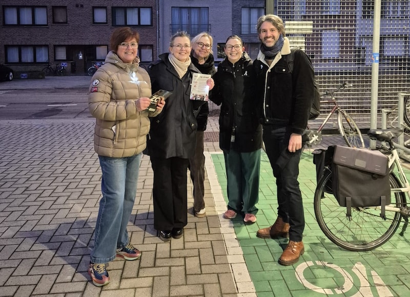 Met de actie wil cd&vPLUS letterlijk licht werpen op het onzichtbare onveiligheidsgevoel dat veel vrouwen dagelijks ervaren.