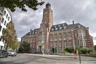 Zestiger uit Zele aangehouden in onderzoek naar zedenfeiten met minderjarige (en dat is niet de eerste keer)