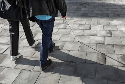 Italiaan deed 50 jaar alsof hij blind was en kreeg 1 miljoen euro aan uitkeringen