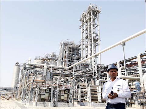 Iran draait de oliekraan naar Frankrijk en Groot-Brittannië dicht.