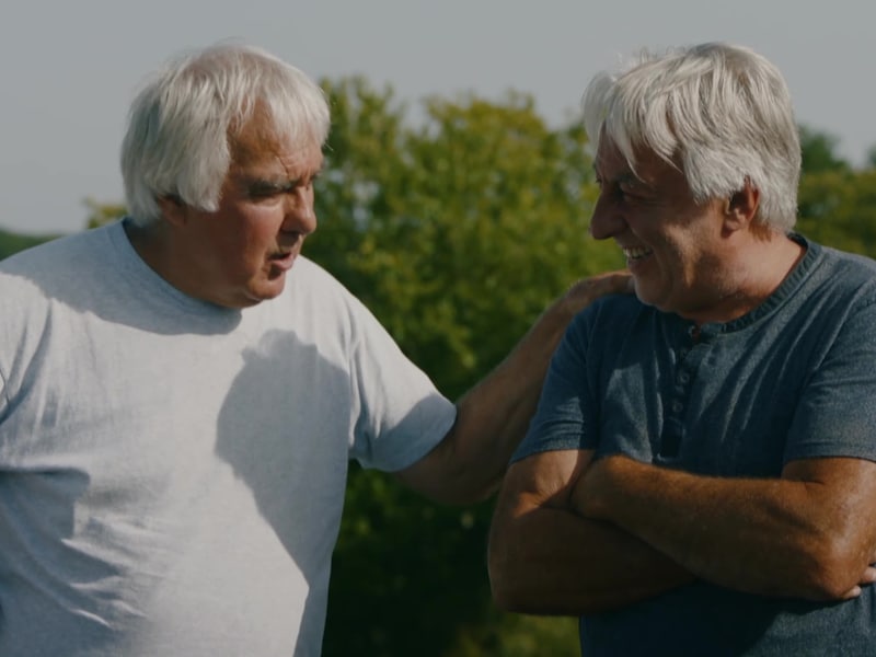 Voor het eerst bezoekt Walter zijn broer Eddy in Frankrijk.