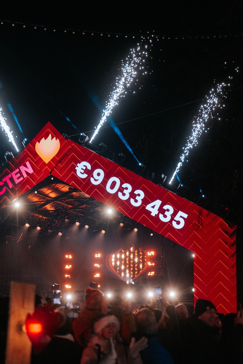 De Warmste Week met presentatoren Manu Van Acker, Kawtar Ehlalouch, Eva De Roo en Dries Lenaerts bracht 9.033.435 euro op.