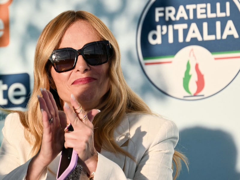 Meloni leidt langst zetelende Italiaanse regering sinds Tweede Wereldoorlog