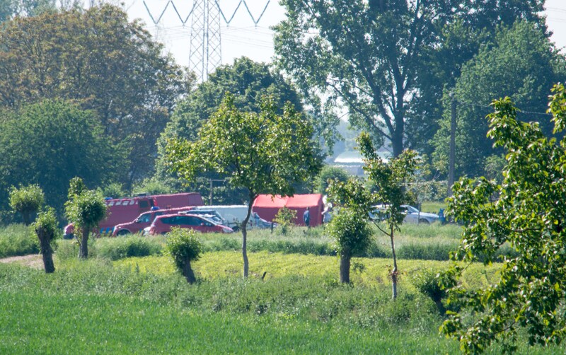 De toegangsweg naar de Damiaanhoeve is afgesloten.