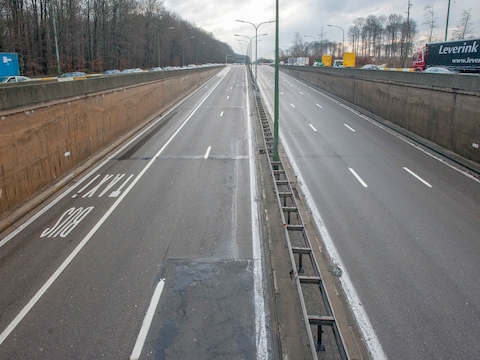 De Leonardtunnel werd maandagnamiddag afgesloten door een ongeval (archiefbeeld).