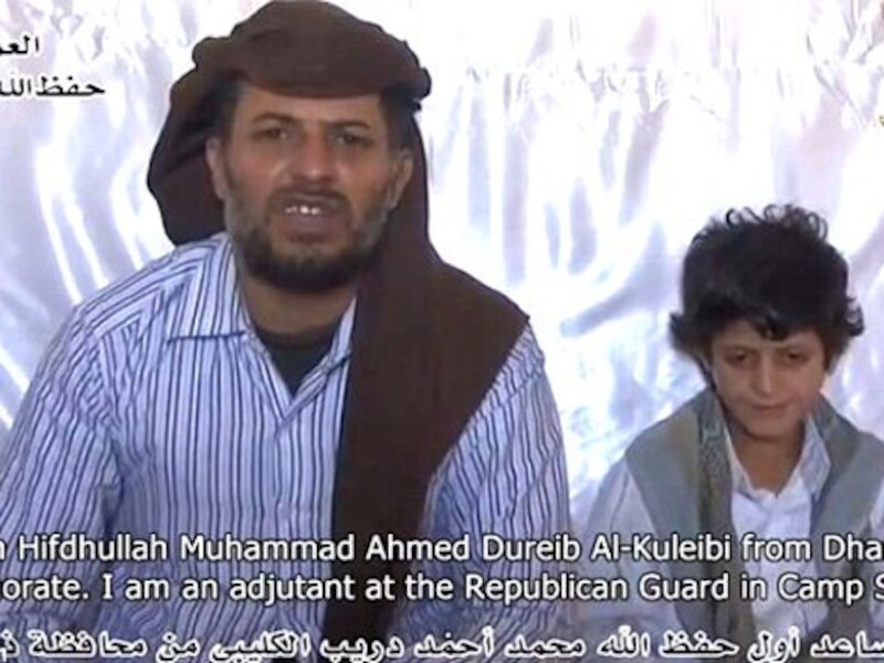 Barq al-Kulyabi en zijn vader Hafizallah bekennen in een video de al dan niet waar gebeurde feiten.