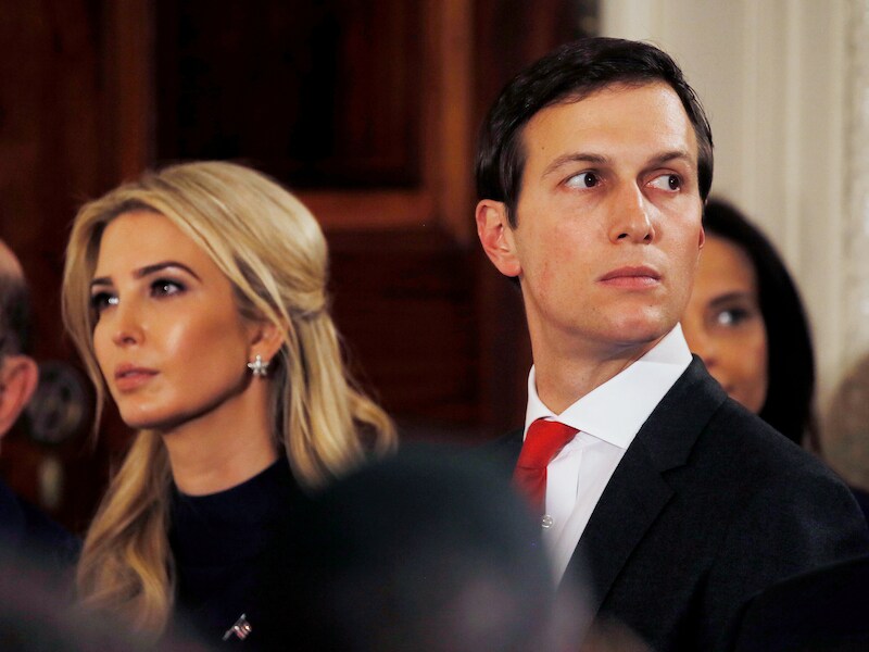 Jared Kushner (rechts) samen met zijn vrouw Ivanka Trump. Beiden zijn officieel in dienst van president Trump.
