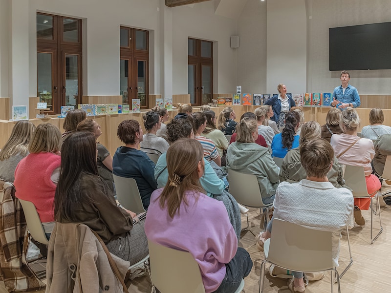 Pelt zet onthaalouders en kinderbegeleiders in de bloemetjes tijdens Week van de Kinderopvang