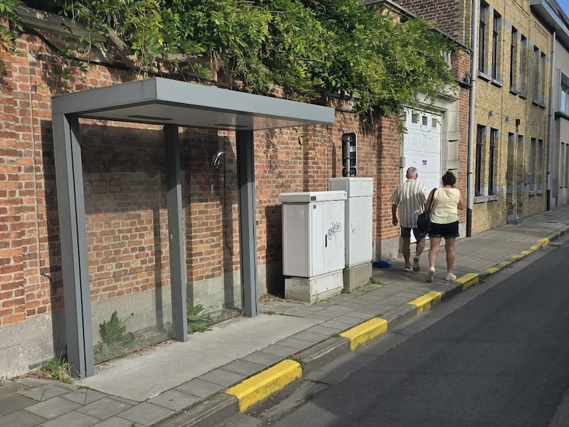 Gemeente Merchtem investeert 300.000 euro in nieuwe veegwagen en zoekt partner voor schuilhuisjes