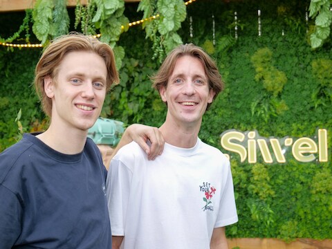 Berre Swinnen (l.) en Sibert Diepvens (r.), uitbaters van Siwel verhuizen hun zaak van Wellen naar Alken.