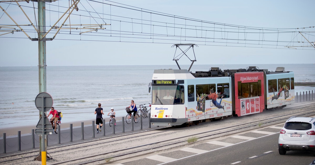 Bussen vervangen op zondagavond 28 juni de laatste ritten van de Kusttram tussen De Panne en Oostend