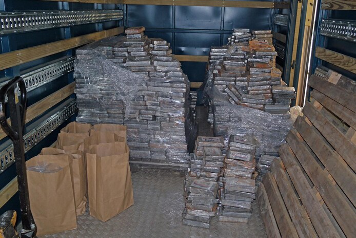 De meer dan 1.900 pakketten cocaïne.