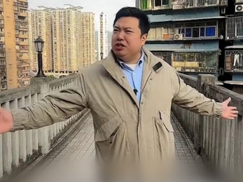 KIJK. Dit is de 'Chinese Trump' en het begon allemaal toen hij een weddenschap verloor