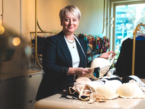 Annelies Struyf van Iris Lingerie, de bekende speciaalzaak in Kalmthout.