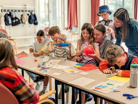 Rozekeskamp brengt jong en oud samen in WZC Ten Rozen.