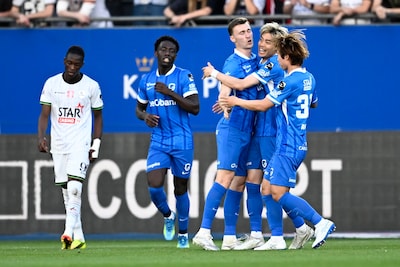 Genk virtueel leider in Europe Play-offs: Ito scoort vanuit de draai