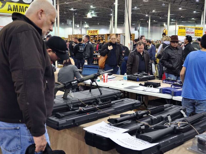 Een wapenbeurs in Chantilly, Virginia, op 30 december.
