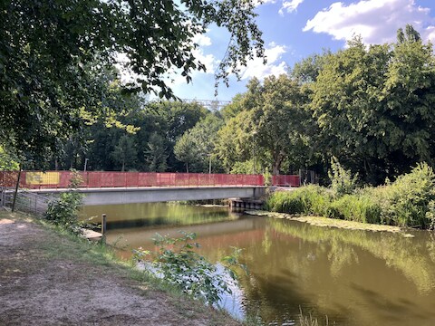 Rode brug over Durme in Lokeren