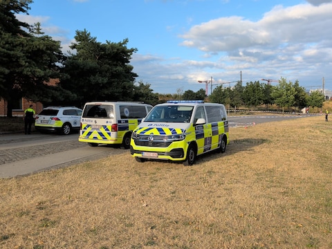 De politie heeft een perimeter ingesteld na een uit de hand gelopen vechtpartij in Park Spoor Noord in Antwerpen.