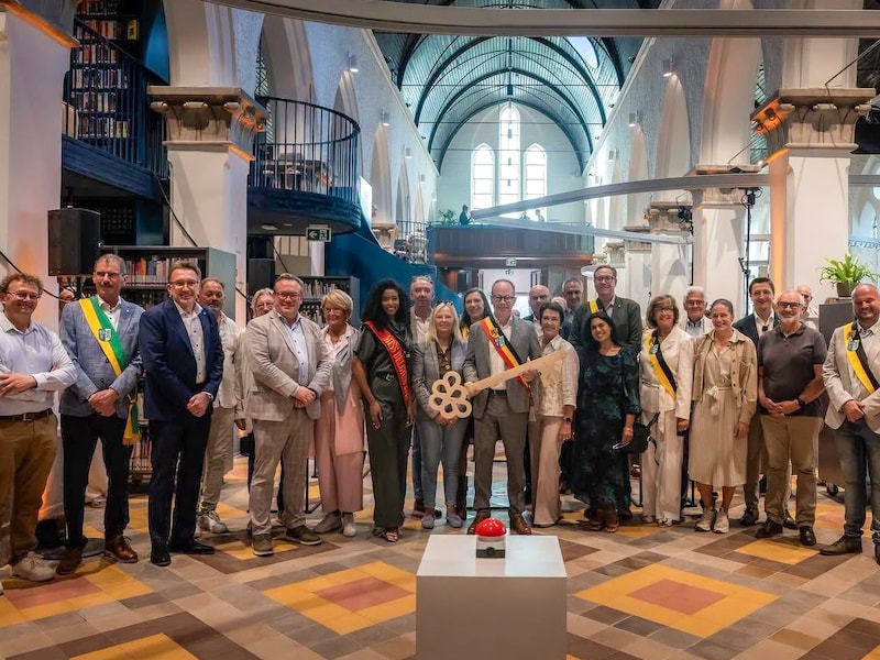Opening Maurice Calmeynbibliotheek: een grote zaal vergt een grote sleutel.