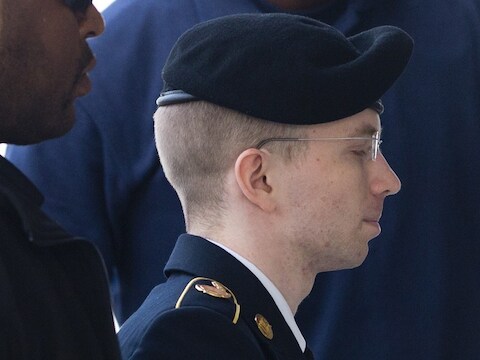 Bradley (Chelsea) Manning vlak voordat hij zijn vonnis hoort, 21 augustus.