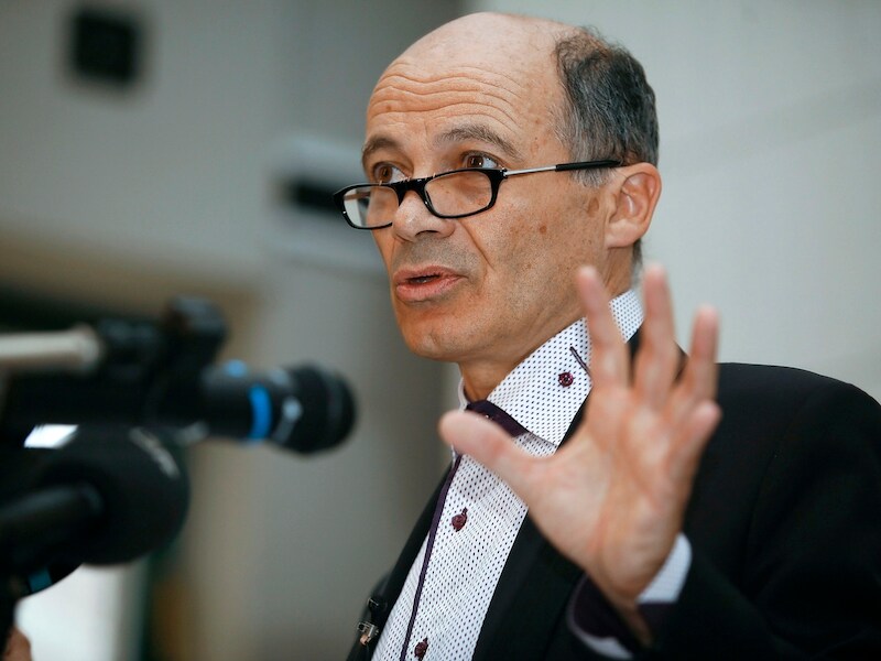 Psychiater Peter Adriaenssens: "Kinderen die hier school lopen, Nederlands spreken en al iets van het Westen hebben overgenomen, krijgen automatisch problemen als ze naar daar terugkeren"