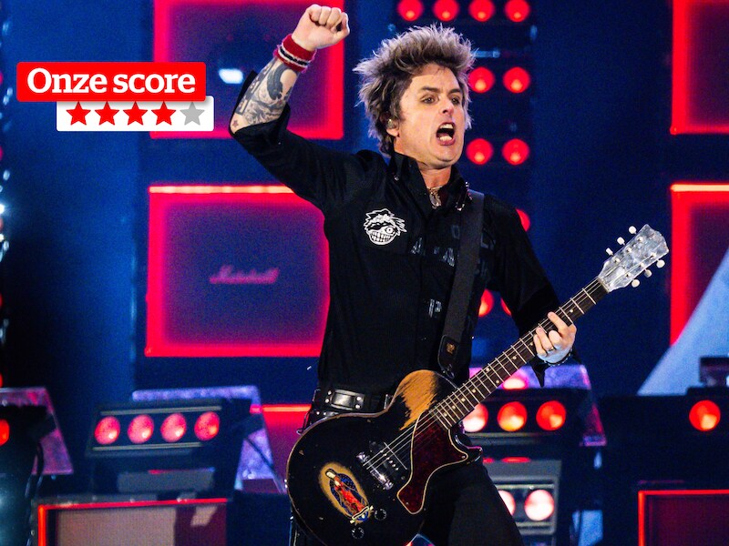 “Zorg voor elkaar. Bid voor elkaar. Heb seks met elkaar!”: onze man ziet Green Day een trucje uit de doos halen waar elke artiest jaloers op is