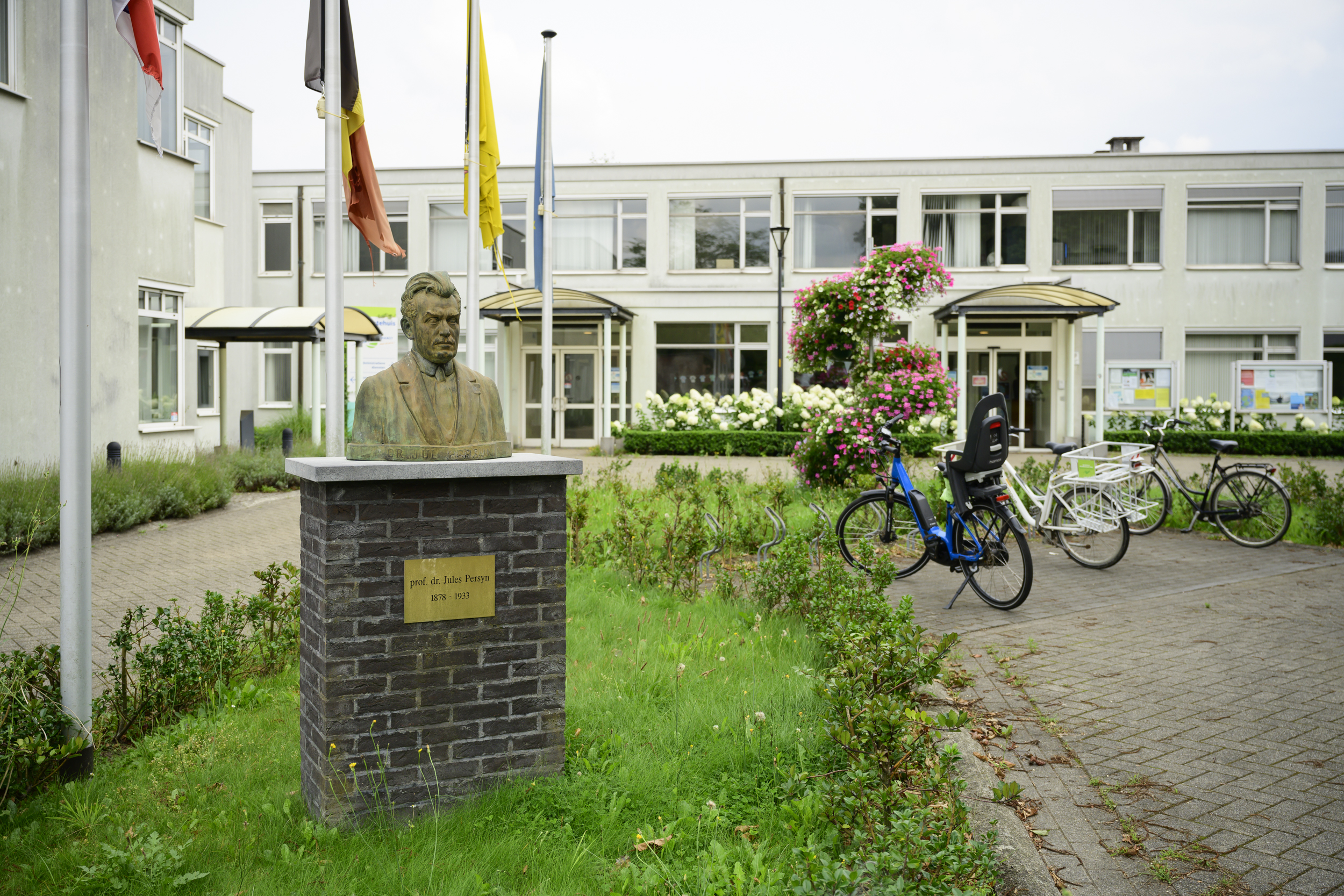 Oud-burgemeester van Ranst Raymond Goossens is overleden | Ranst | hln.be
