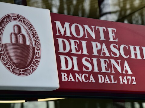 De Banca Monte dei Paschi di Siena raakte binnen een jaar tijd 14 procent van de ingelegde tegoeden kwijt.