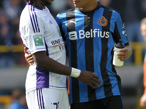 Topschutters onder elkaar: Dieumerci Mbokani (links) van Anderlecht naast Carlos Bacca