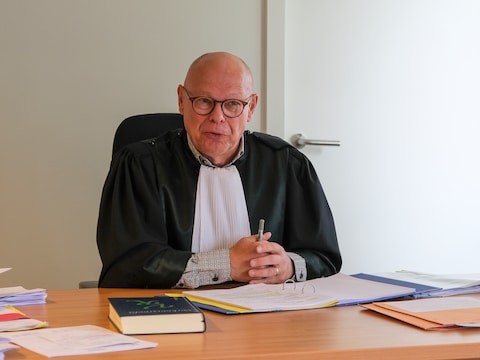 Politierechter Luc Brewaeys hangt zijn toga aan de haak