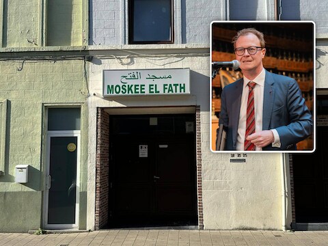 (illustratiebeeld.) De aan Fatih-moskee verbonden socio-culturele verenigingen kregen de voorbije jaren subsidies van de stad. (inzet: schepen Christophe Peeters)