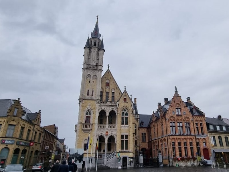 Archiefbeeld stadhuis van Poperinge