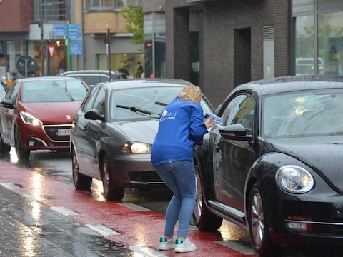 Met deze opvallende actie probeert ProMol de aandacht te grijpen om eindelijk iets te veranderen aan de verkeerschaos aan het probleemkruispunt in Mol