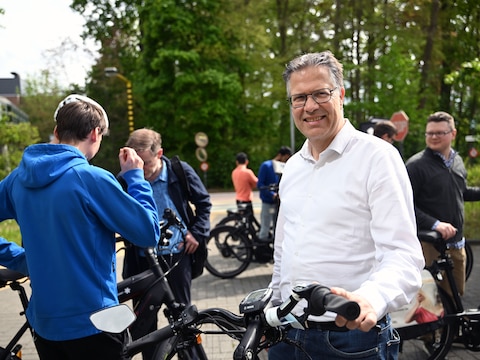Gedeputeerde Tom Dehaene (cd&v) is blij met de uitbreiding van de fietsroutes.