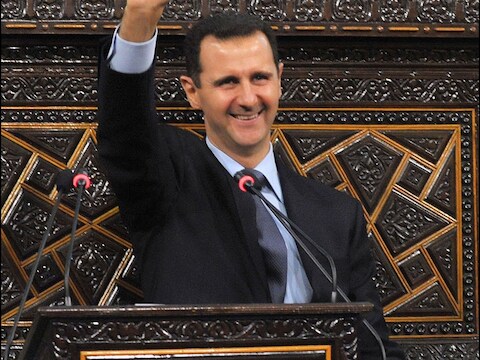 Met de sancties hoopt de EU de Syrische president Bashar al-Assad in het nauw te drijven.
