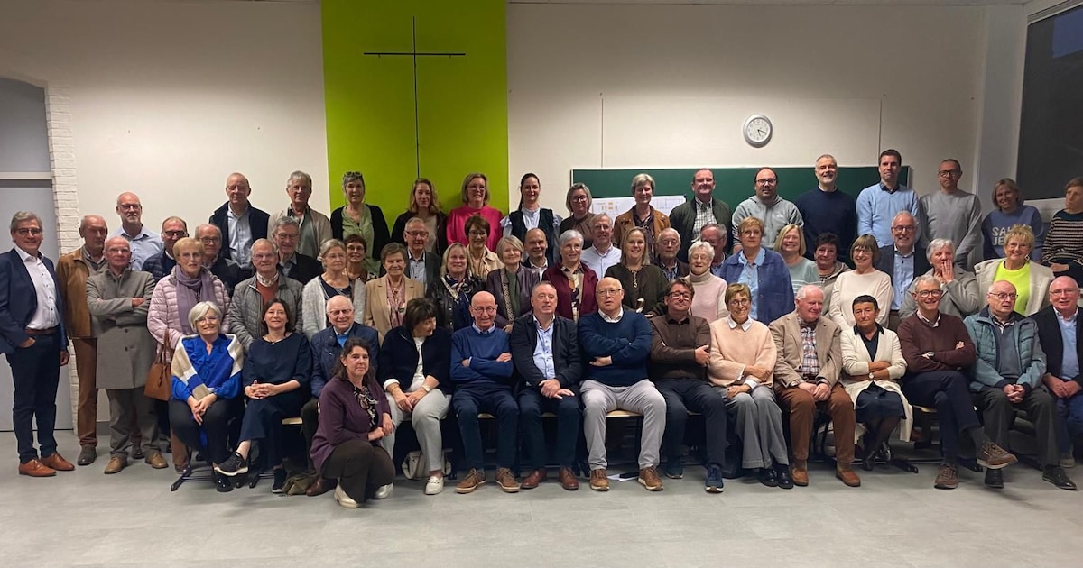 Oud-leerkrachten van Sint-Bernarduscollege keren terug naar hun vroegere werkplek