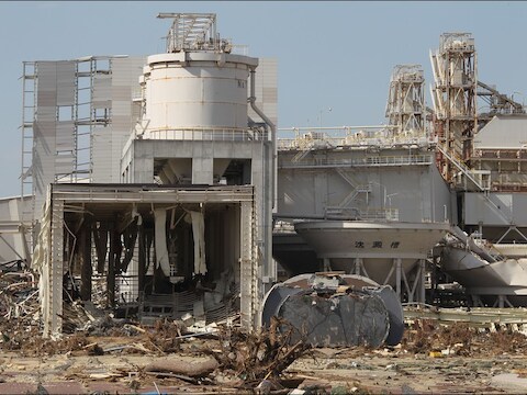 De zwaar beschadigde kerncentrale van Fukushima.