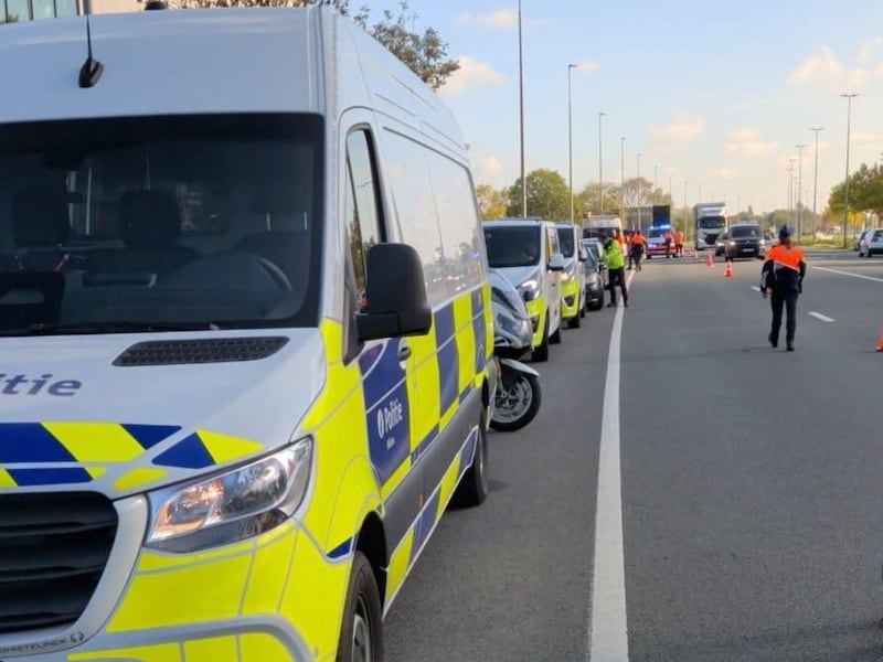 Politie en partners bundelen krachten tijdens verkeersactie op de Rijksweg in Roeselare